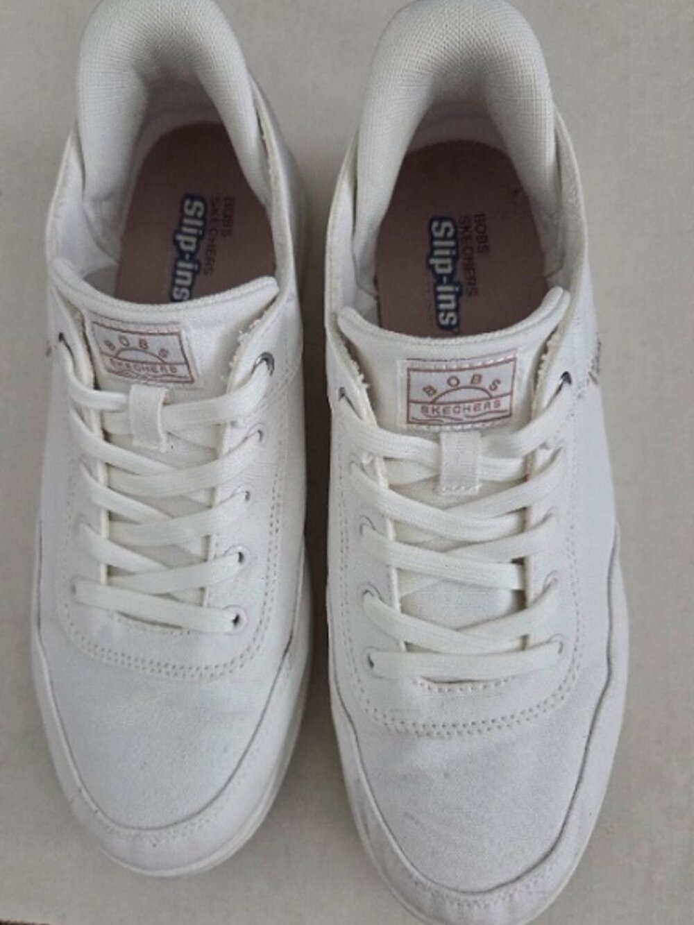 Sketchers Hands Free Slip-ins White 9